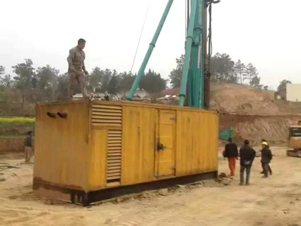长寿如何判断水冷式机油散热器密封件是否需要更换？